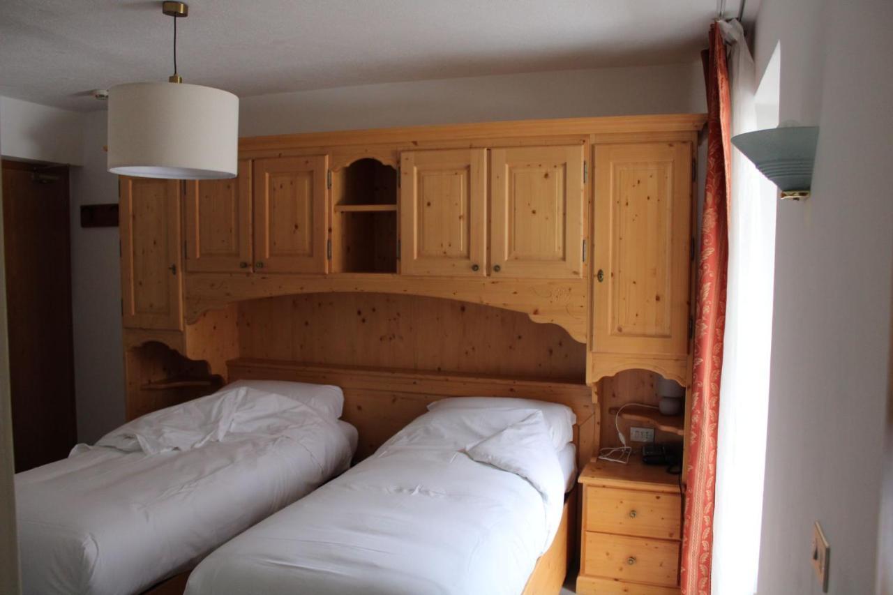 Hotel Rododendro Val Di Fassa Campitello di Fassa Esterno foto