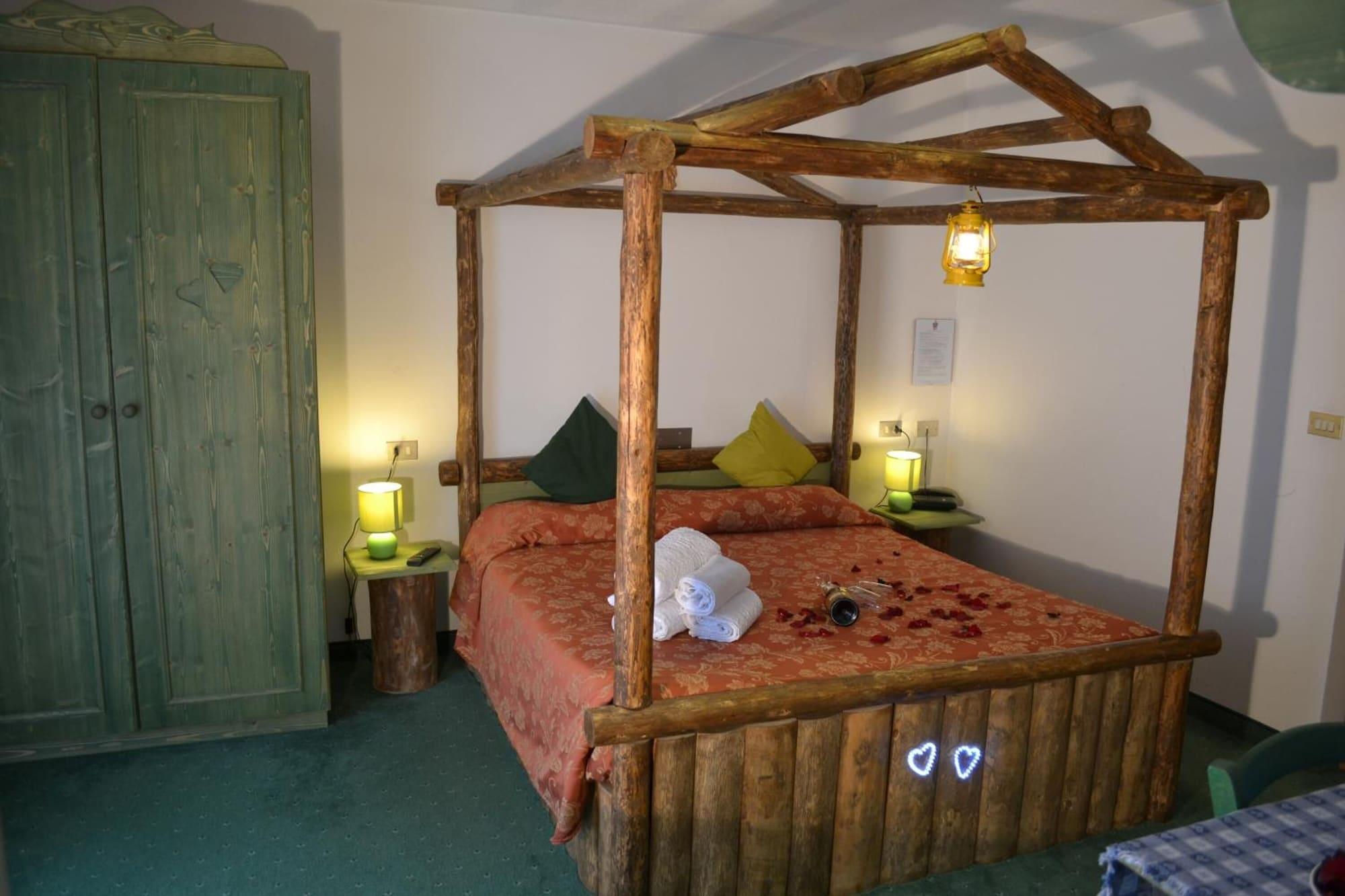 Hotel Rododendro Val Di Fassa Campitello di Fassa Esterno foto