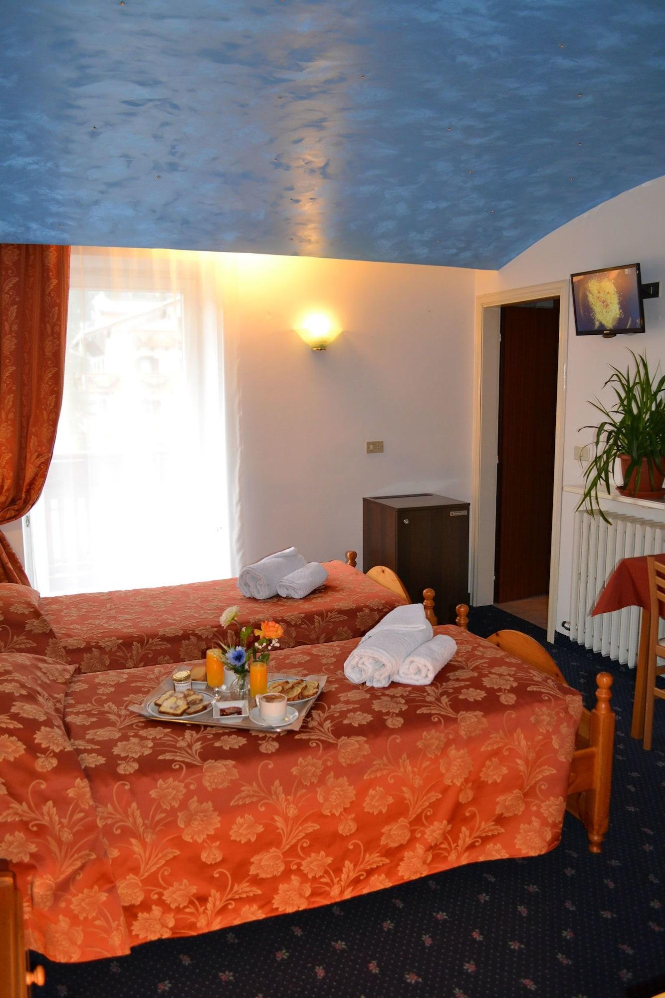 Hotel Rododendro Val Di Fassa Campitello di Fassa Esterno foto