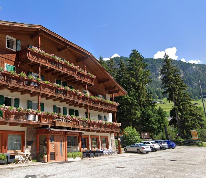 Hotel Rododendro Val Di Fassa Campitello di Fassa Esterno foto