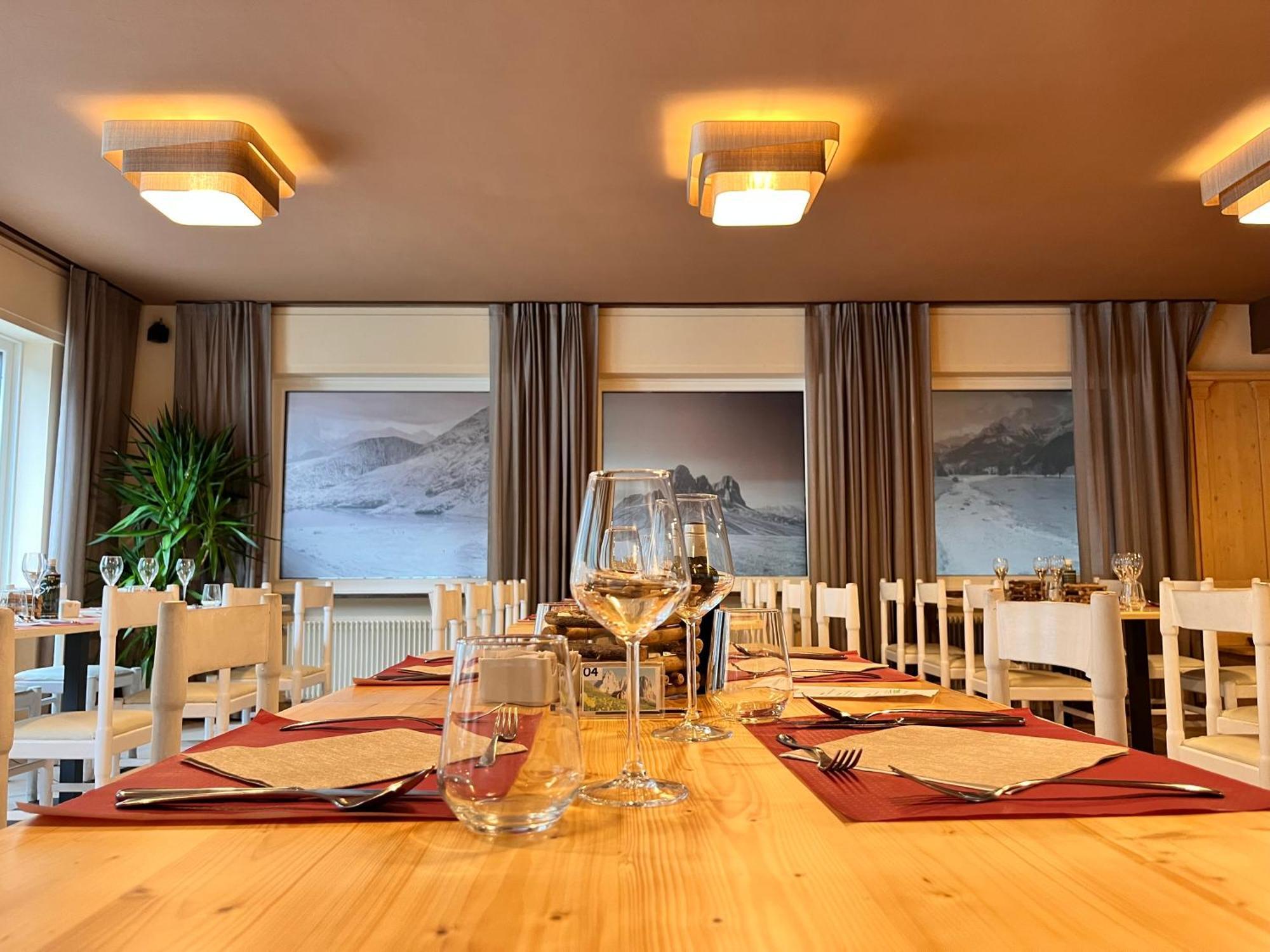 Hotel Rododendro Val Di Fassa Campitello di Fassa Esterno foto
